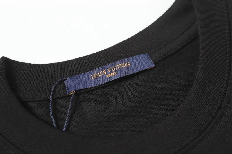 Vibrant Louis Vuitton T-Shirts 132154