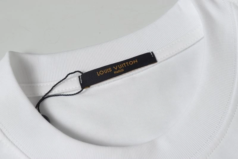 Louis Vuitton T-Shirts Youthful 132143