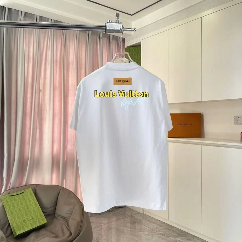Louis Vuitton T-Shirts StreetReady 132140