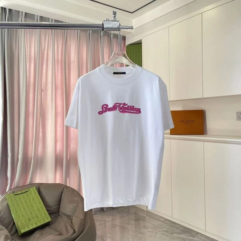Unisex Louis Vuitton T-Shirts 132128