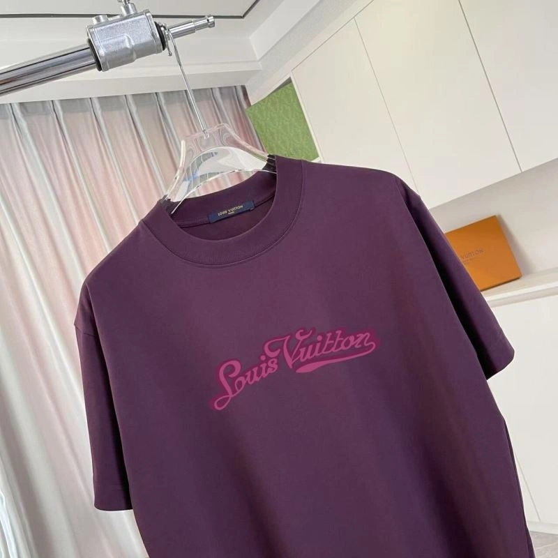 Unisex Louis Vuitton T-Shirts 132128