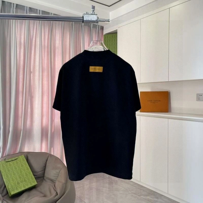 EasyMatch Louis Vuitton T-Shirts 132136