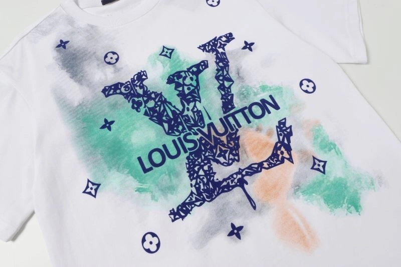 Louis Vuitton T-Shirts Supportive 132130