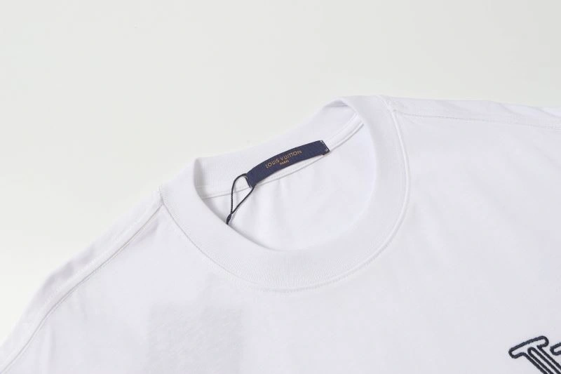 Louis Vuitton T-Shirts ComfortFit 132133
