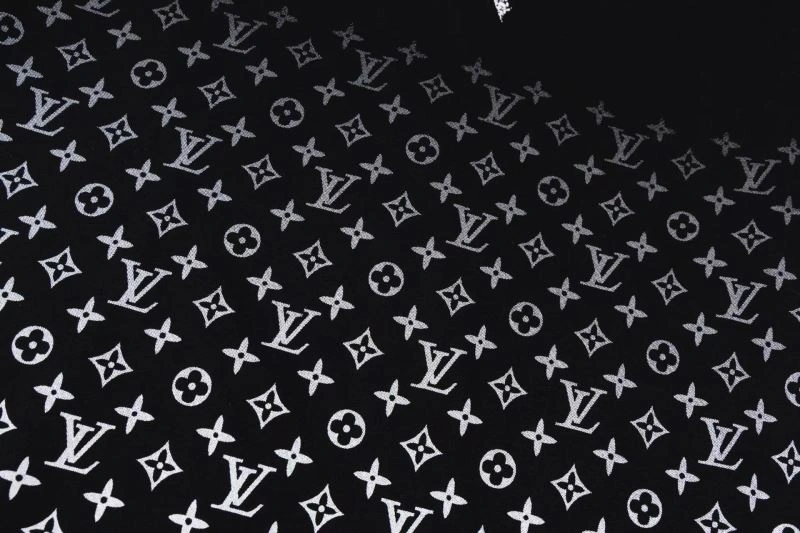 Louis Vuitton T-Shirts Refined 132116