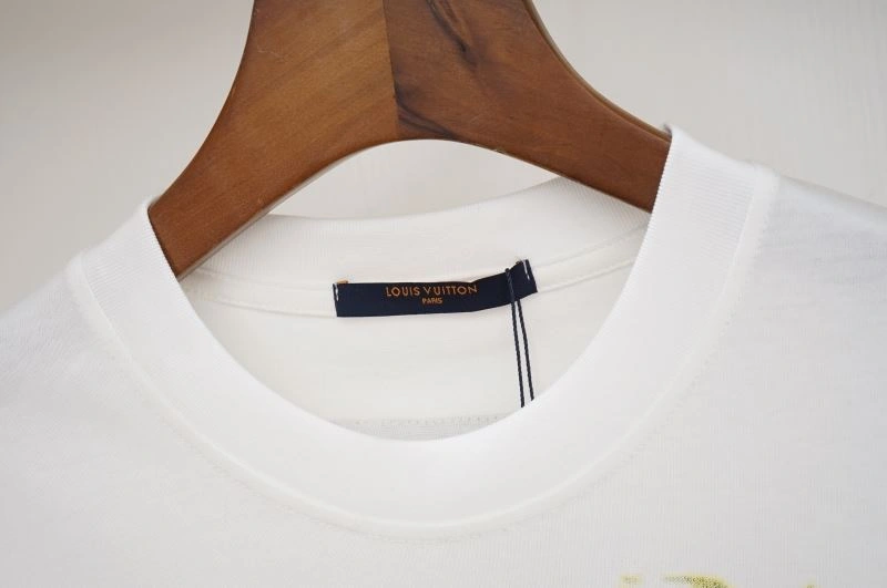 AllSeason Louis Vuitton T-Shirts 132129
