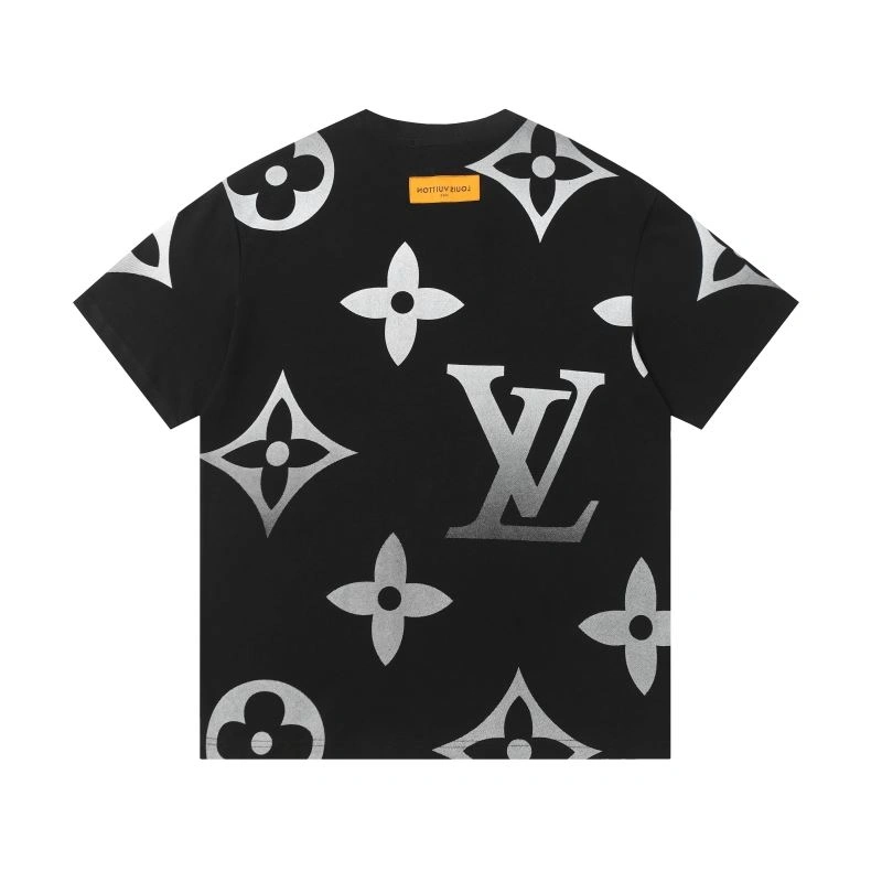 Louis Vuitton T-Shirts Versatile 132134