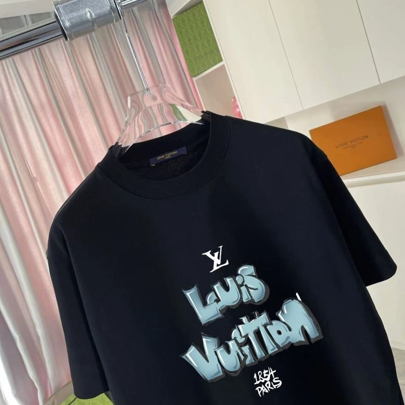 Affordable Louis Vuitton T-Shirts 132137