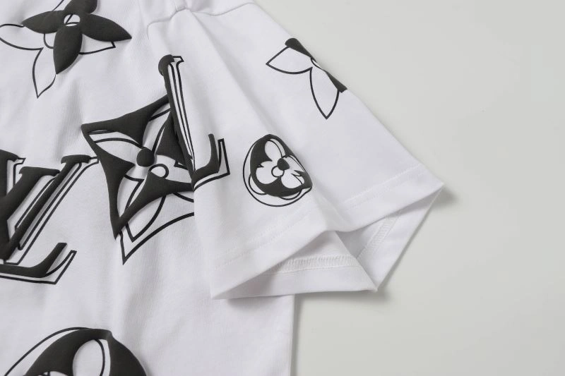 Fashionable Louis Vuitton T-Shirts 132139
