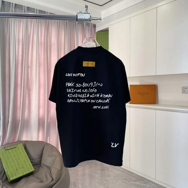 Louis Vuitton T-Shirts EasyCare 132141