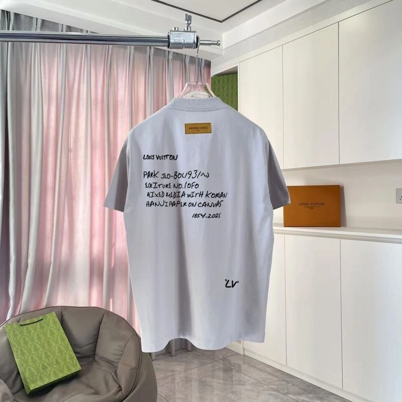 Louis Vuitton T-Shirts EasyCare 132141