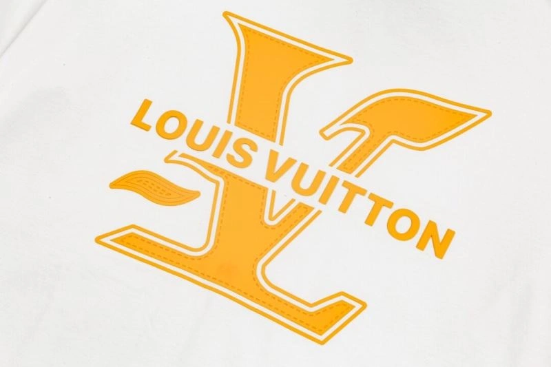 Louis Vuitton T-Shirts Unisex 132112