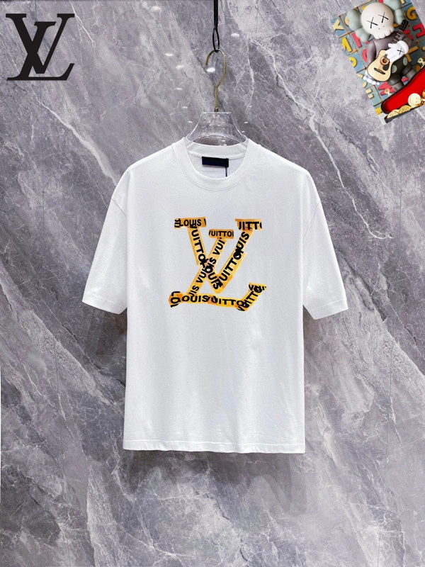 Bold Louis Vuitton T-Shirts 132017