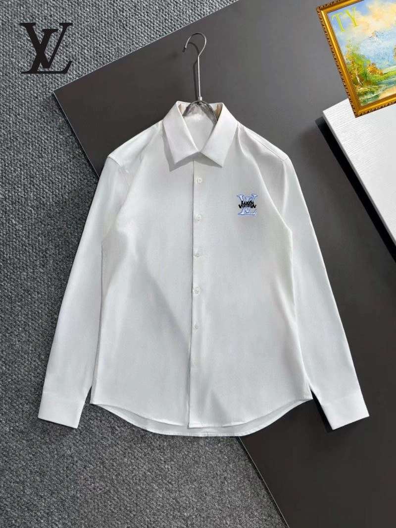 Louis Vuitton T-Shirts Sleek 132009