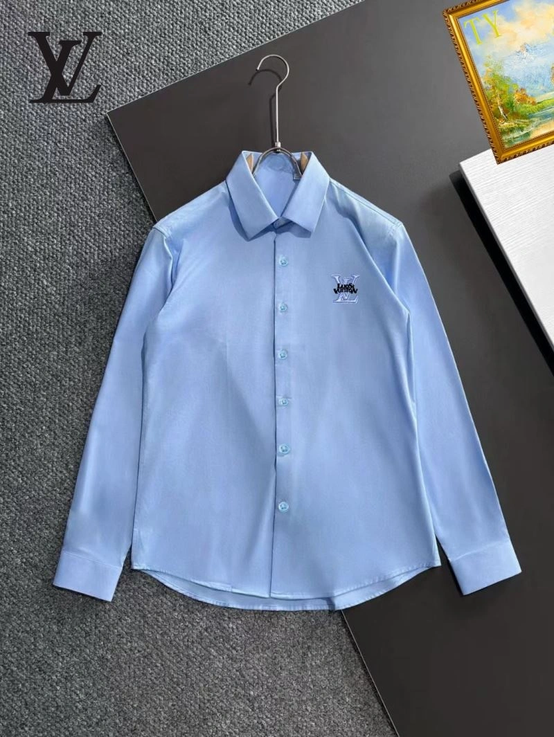 Louis Vuitton T-Shirts Sleek 132009