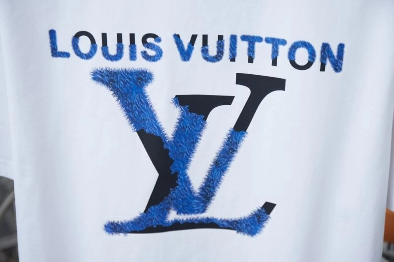 Compact Louis Vuitton T-Shirts 138491