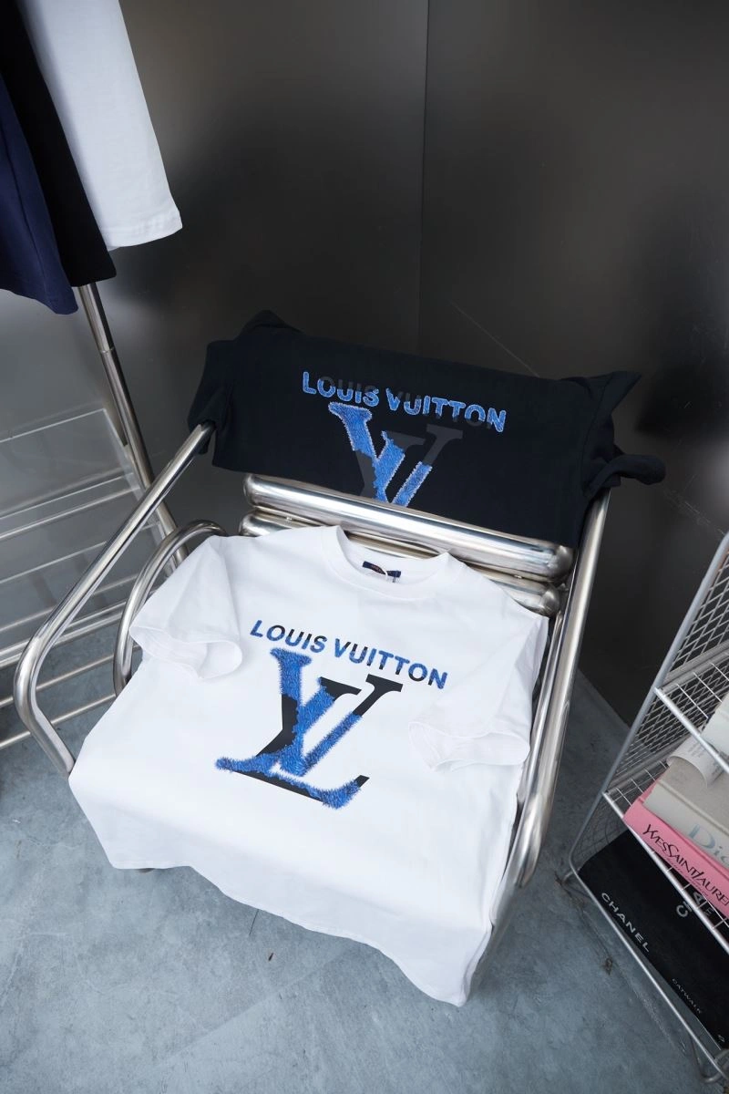 Compact Louis Vuitton T-Shirts 138491