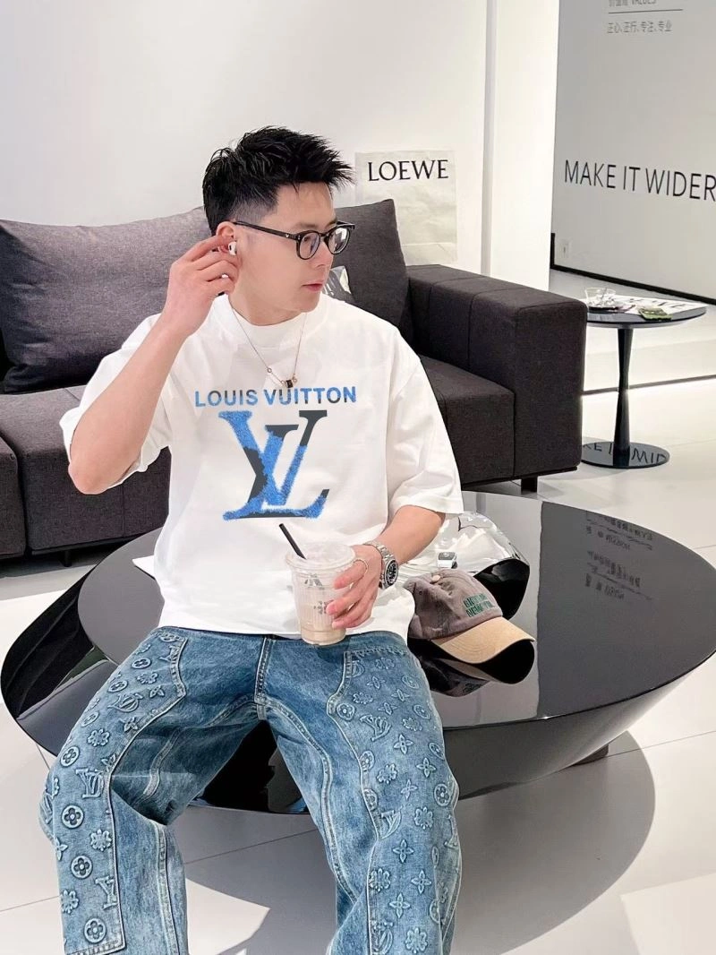 Compact Louis Vuitton T-Shirts 138491