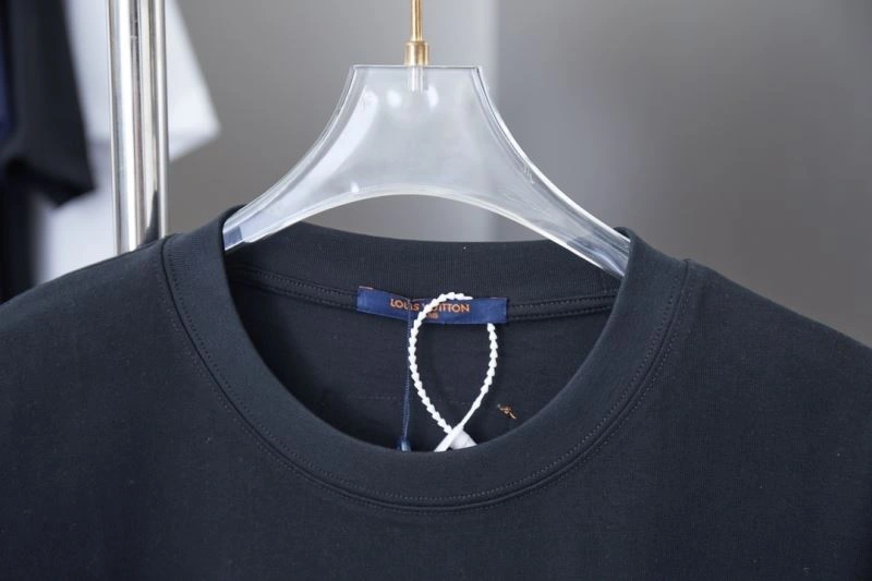 Louis Vuitton T-Shirts Stylish 138480