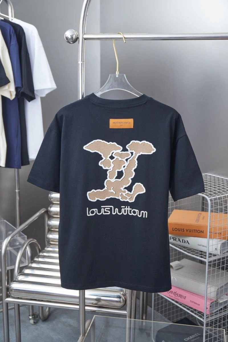 Durable Louis Vuitton T-Shirts 138473
