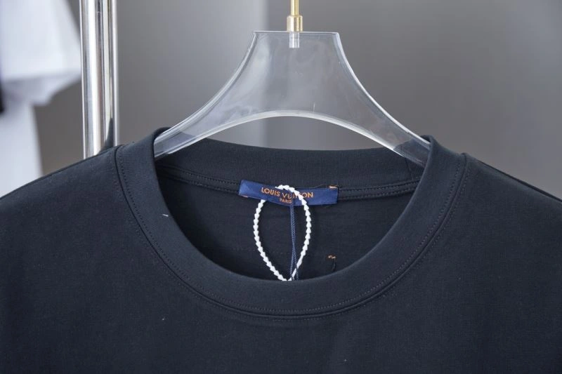 Durable Louis Vuitton T-Shirts 138473