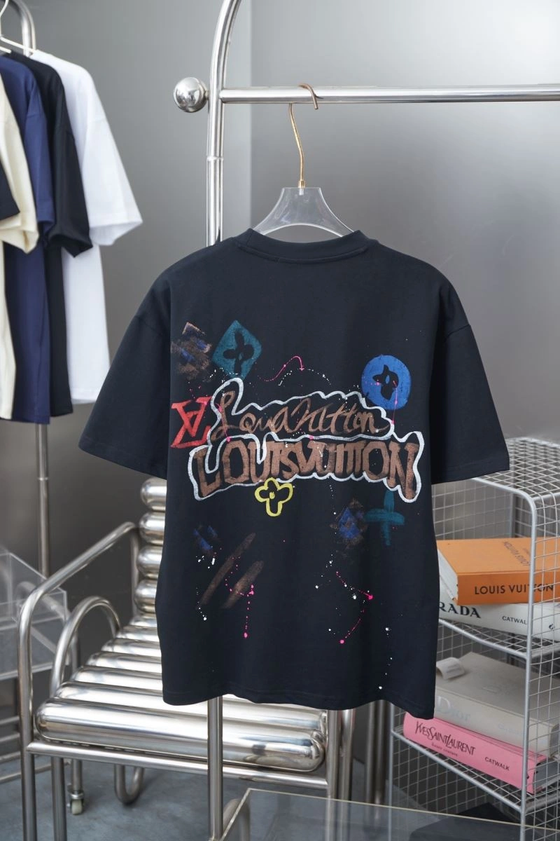 Louis Vuitton T-Shirts Snug 138471