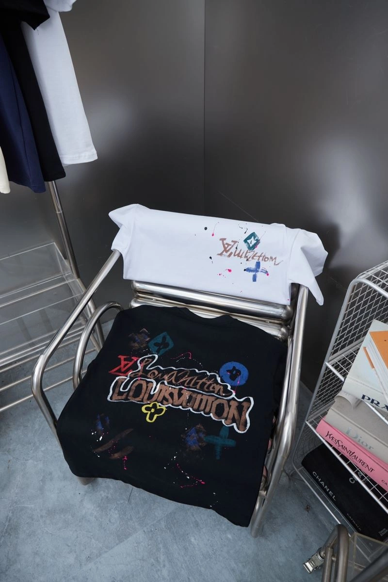 Louis Vuitton T-Shirts Snug 138471
