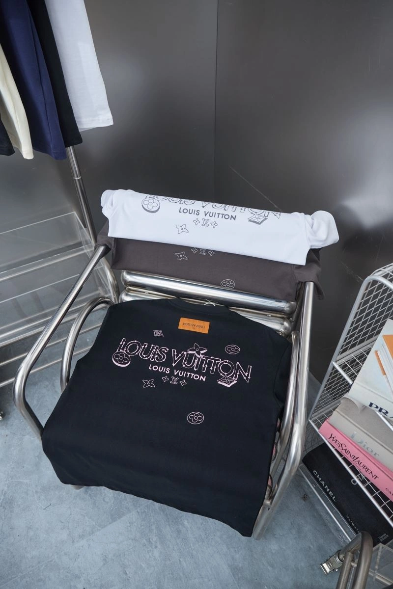 Louis Vuitton T-Shirts EasyMatch 138469
