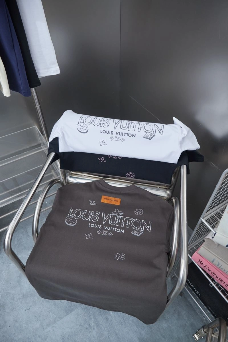 Practical Louis Vuitton T-Shirts 138472