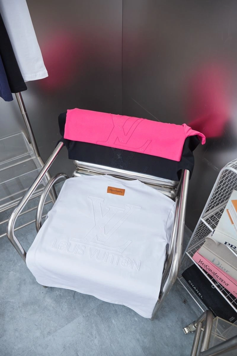 Louis Vuitton T-Shirts GoAnywhere 138465