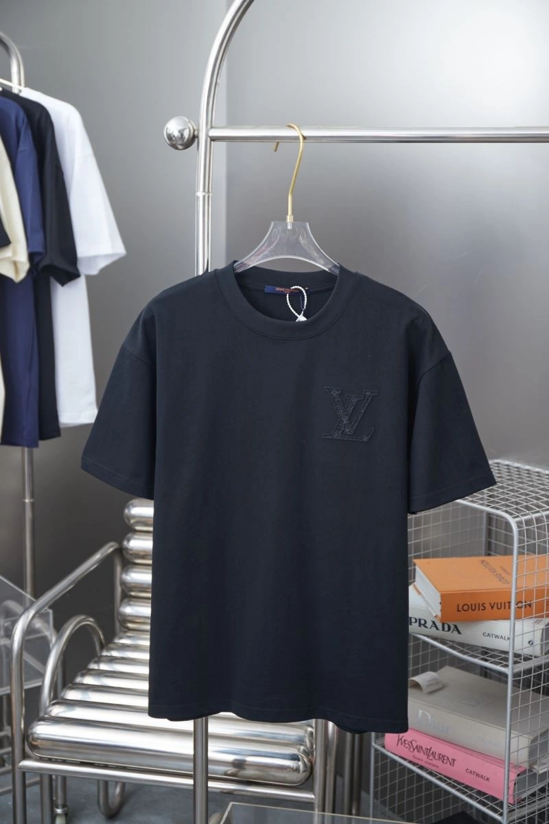 Louis Vuitton T-Shirts Lightweight 138467