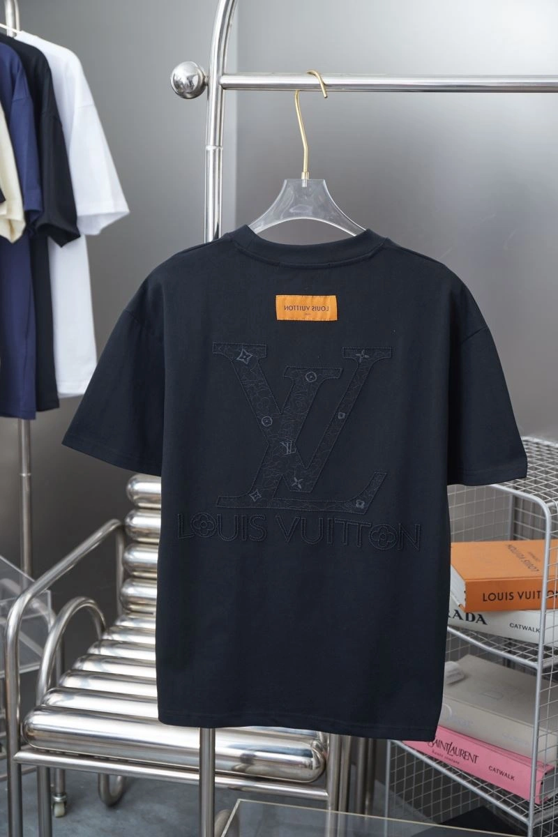 Louis Vuitton T-Shirts Lightweight 138467