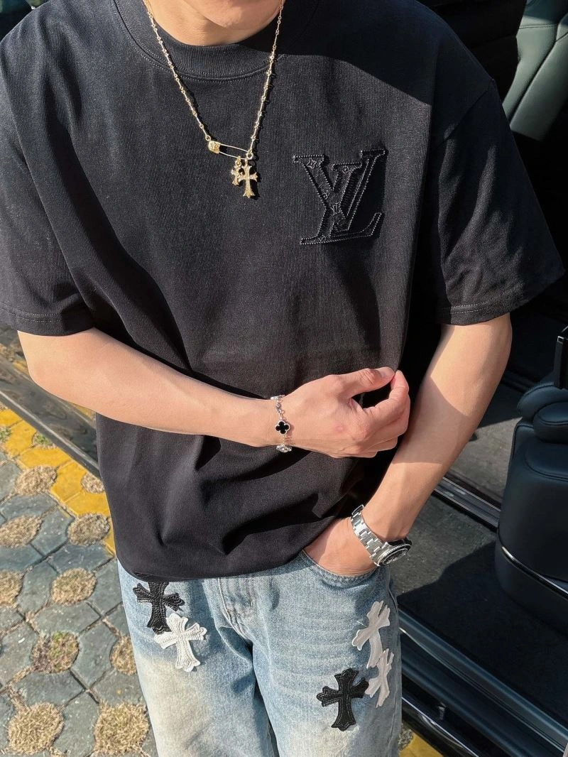 Louis Vuitton T-Shirts Lightweight 138467