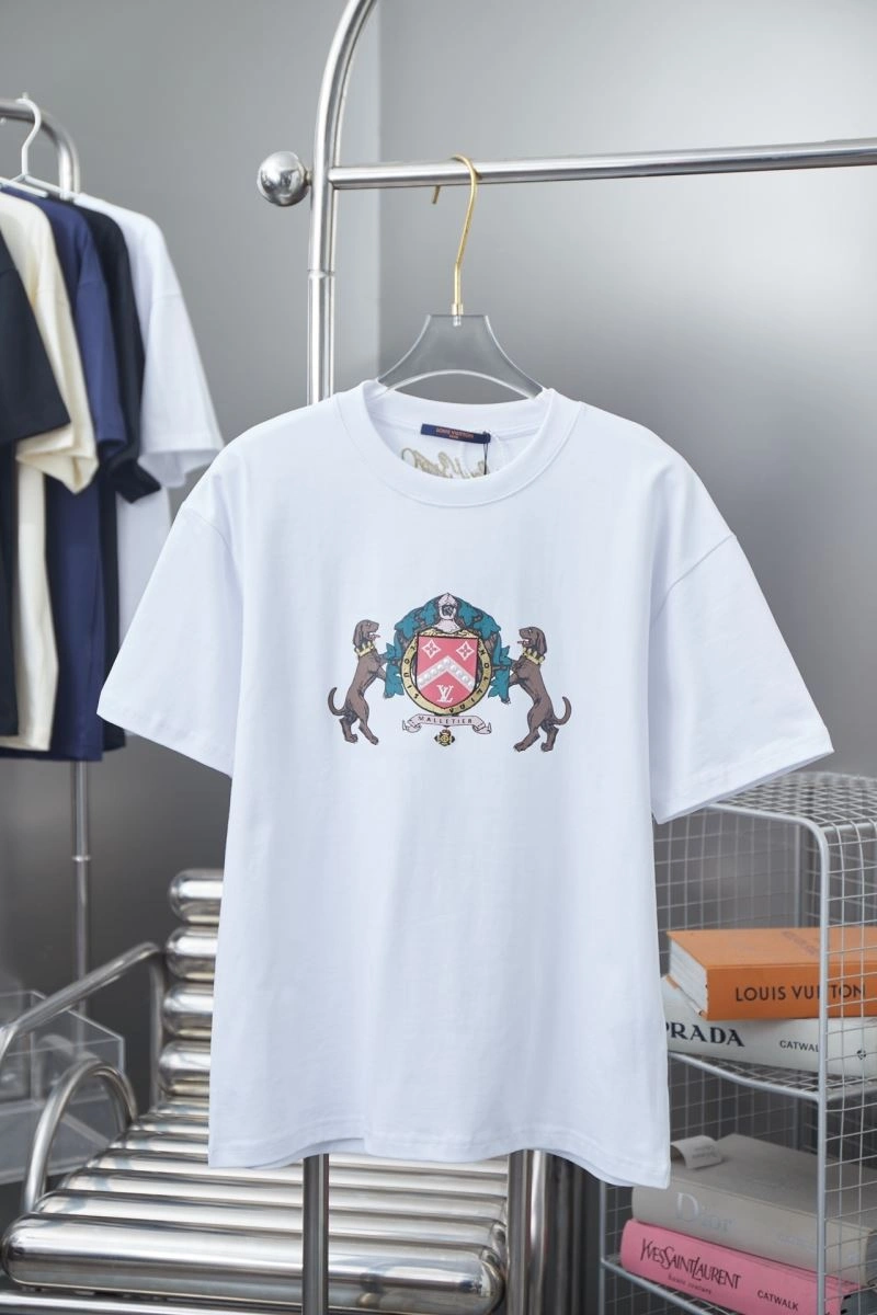 UrbanChic Louis Vuitton T-Shirts 138463