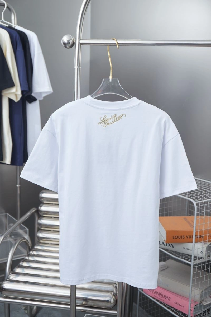 UrbanChic Louis Vuitton T-Shirts 138463