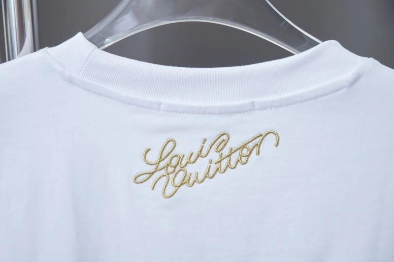 UrbanChic Louis Vuitton T-Shirts 138463
