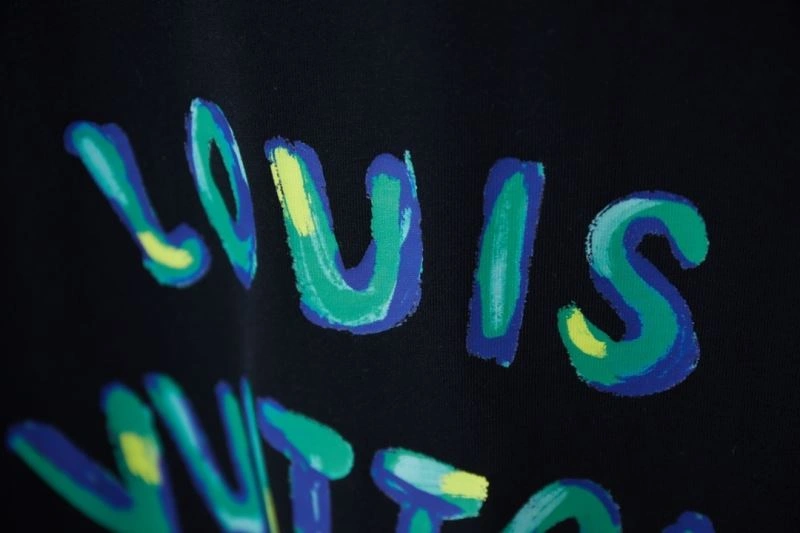 Supportive Louis Vuitton T-Shirts 138461