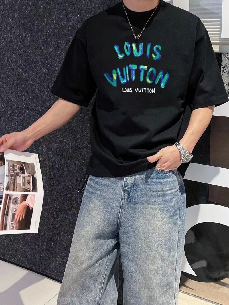 Supportive Louis Vuitton T-Shirts 138461