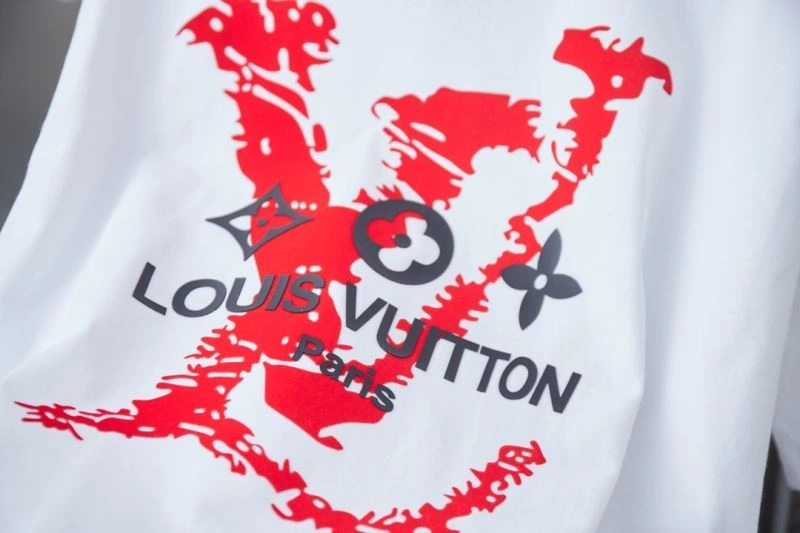 Timeless Louis Vuitton T-Shirts 138458