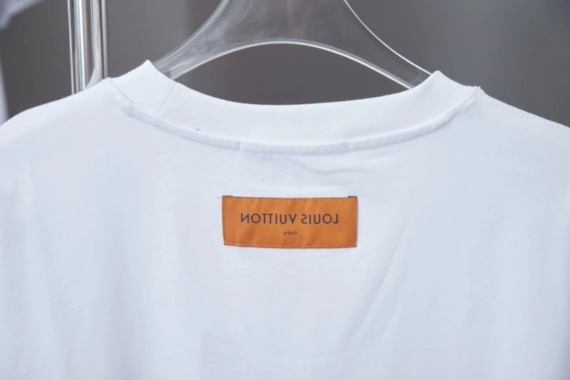 Timeless Louis Vuitton T-Shirts 138458