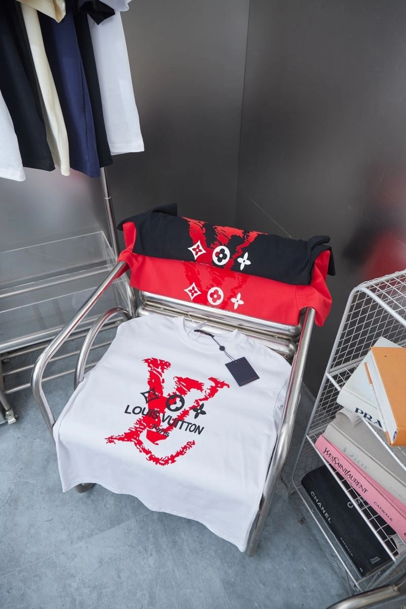 Timeless Louis Vuitton T-Shirts 138458