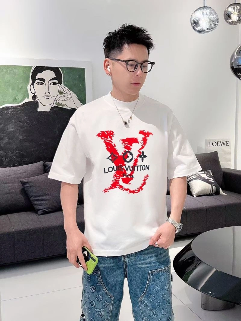 Timeless Louis Vuitton T-Shirts 138458