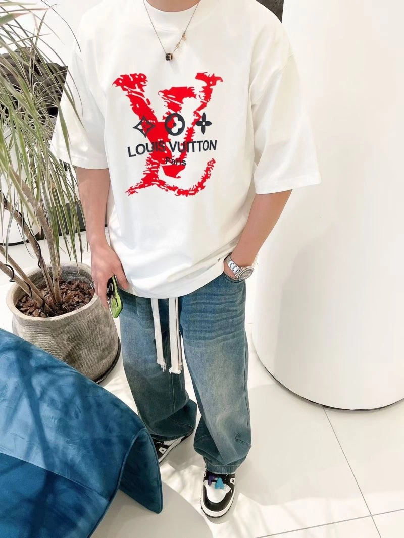 Timeless Louis Vuitton T-Shirts 138458