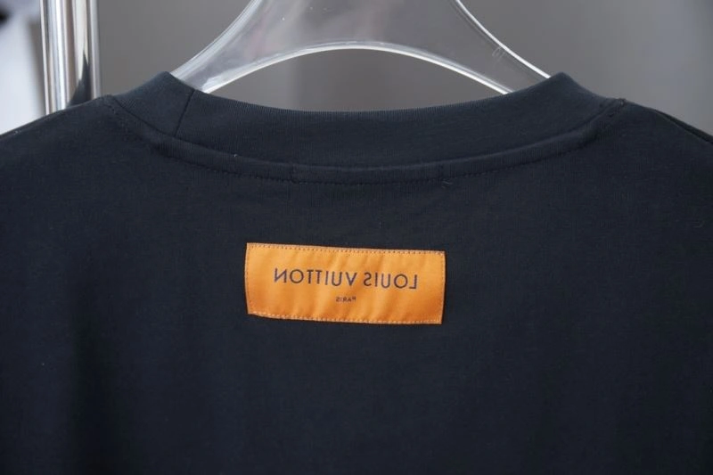 Trendy Louis Vuitton T-Shirts 138452