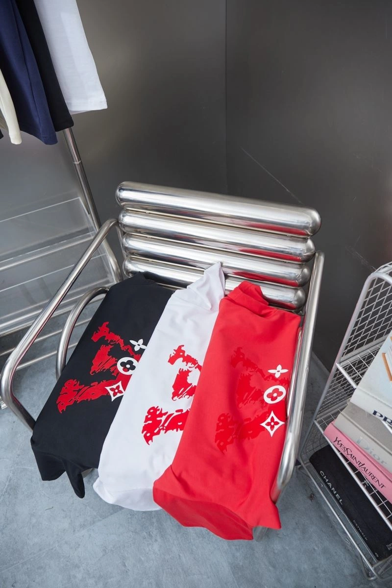 Trendy Louis Vuitton T-Shirts 138452