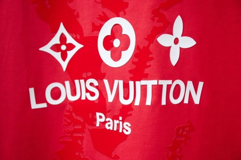 Seasonal Louis Vuitton T-Shirts 138450