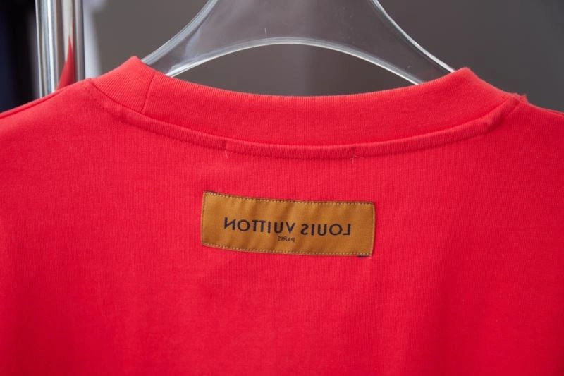 Seasonal Louis Vuitton T-Shirts 138450