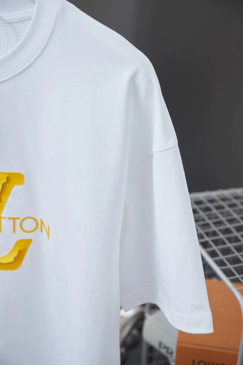 Breathable Louis Vuitton T-Shirts 138446