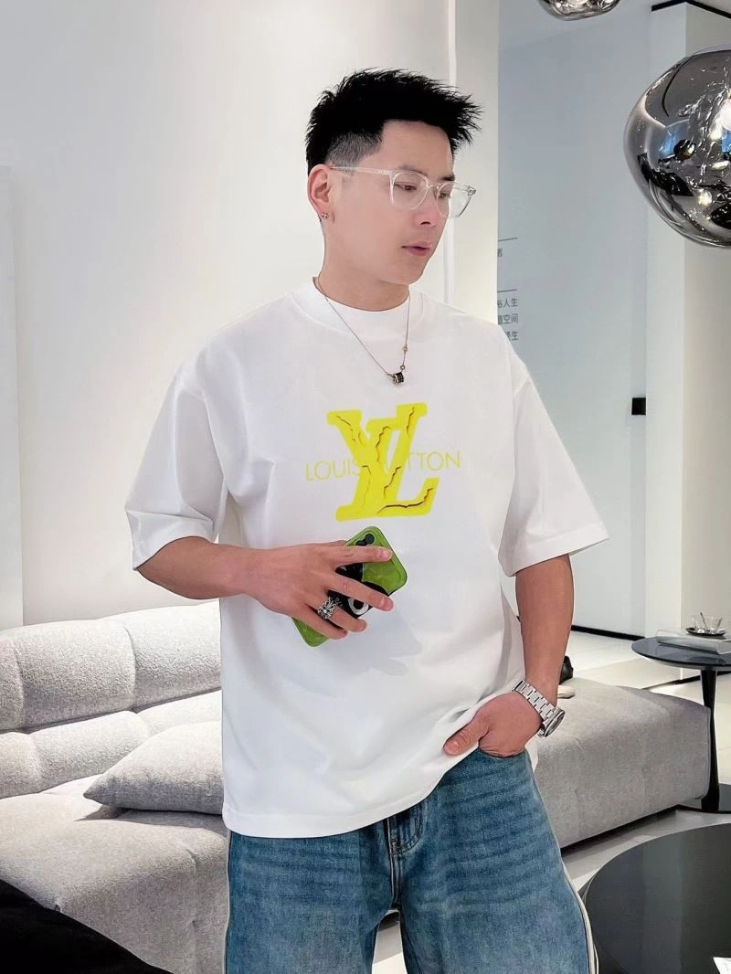 Breathable Louis Vuitton T-Shirts 138446