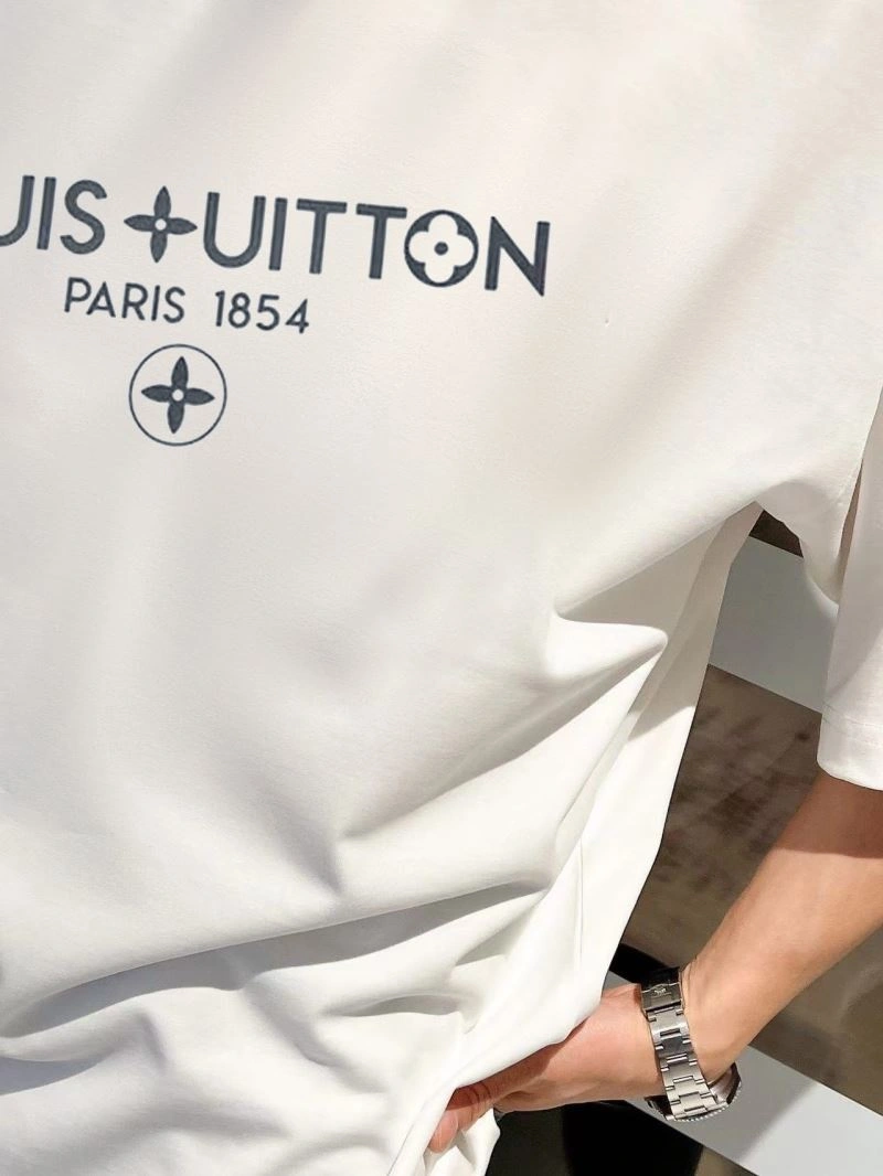 DailyWear Louis Vuitton T-Shirts 138456